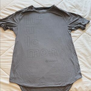 Lululemon Athletica Textured Gray Top